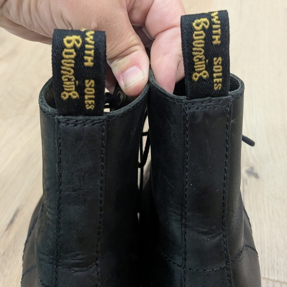 Dr. Martens Shriver Lace Up Boot - Picture 6 of 10